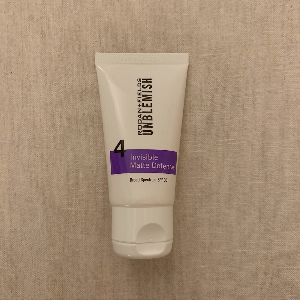 Rodan + Fields Unblemish Invisible Matte Defense